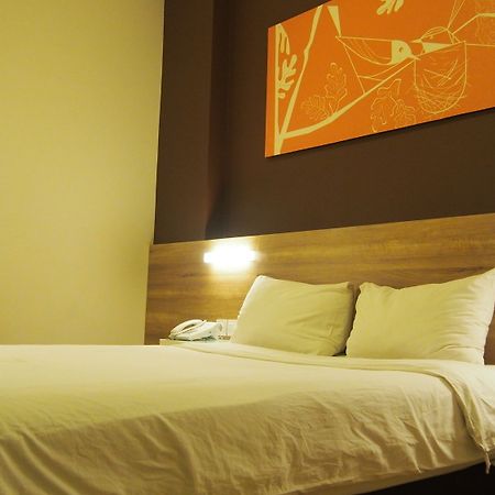 G7 Hotel Giacarta Esterno foto